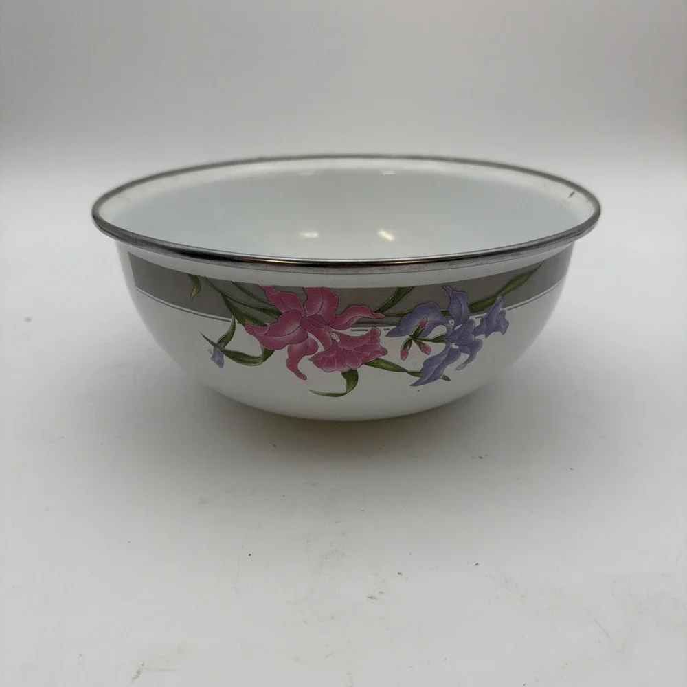 vintage GMI enamel-on-metal mixing bowl